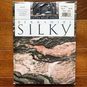 Berkshire Silky Extra Wear Sheer Control Top Sandalfoot Off Black Size 4